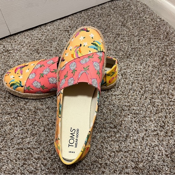 Toms Pink and Orange Espadrilles Vibrant Floral Slip-On - Picture 5 of 8